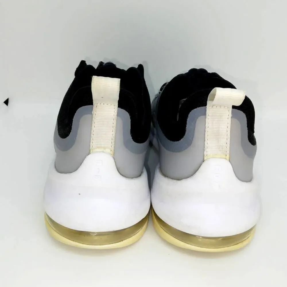 Nike Air Max Axis G5 Boy's Pre-owned Gray/Black Running Sneakers - sz. 5 1/2Y